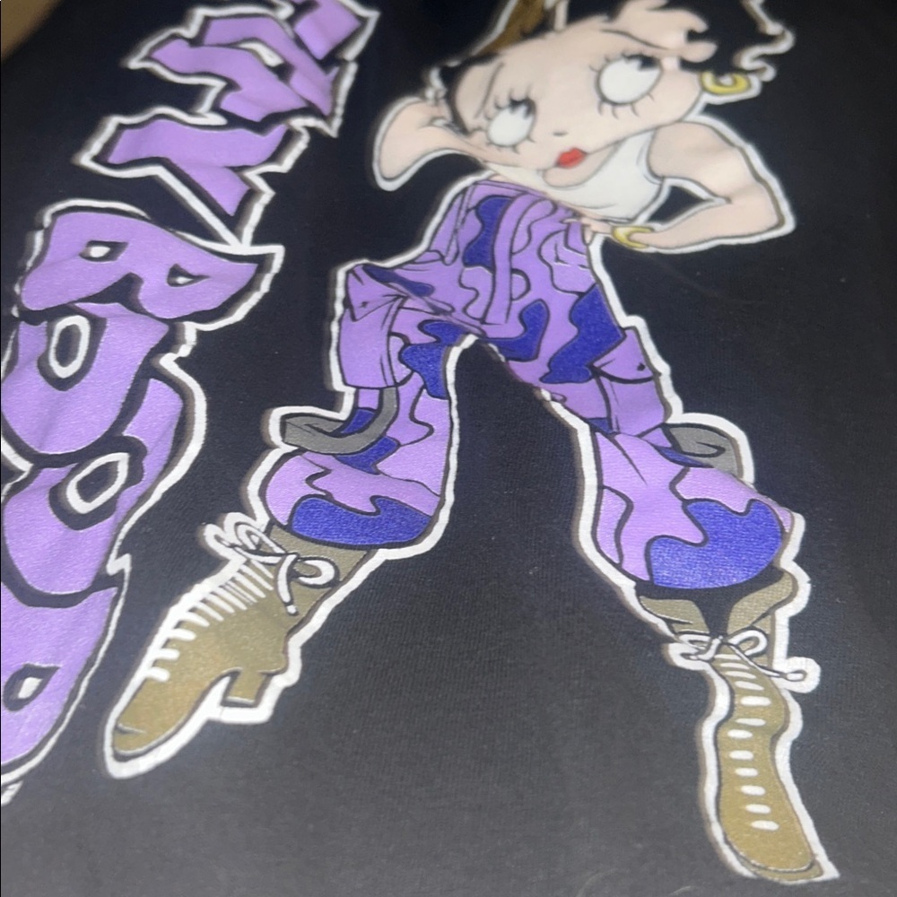 Betty Boop Graphic Tee Shirt - Picture 3 of 4